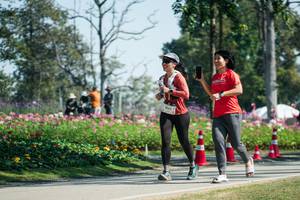 BIB: 
                            <button type="button" onclick="openModal(27606829)" class="btn btn-primary btn-sm float-right btn-popup" data-toggle="modal" data-target=".modal-high-quality">
                        <i class="fas fa-shopping-cart"></i> Add to Cart
                    </button>
                                            <button type="button" onclick="isThisMe(27606829, true)" class="btn btn-success btn-sm float-right btn-popup btn-isme hidden" data-toggle="tooltip" data-placement="bottom" title="นี่คือรูปของคุณใช่ไหม คลิกที่นี่เพื่อเอาเข้าอัลบั้ม">
                        <i class="fas fa-plus"></i> Add to album
                    </button>
                    <button type="button" onclick="isThisMe(27606829, false)" class="btn btn-warning btn-sm float-right btn-popup btn-isnotme hidden">
                        <i class="fas fa-ban"></i> Remove from album
                    </button>